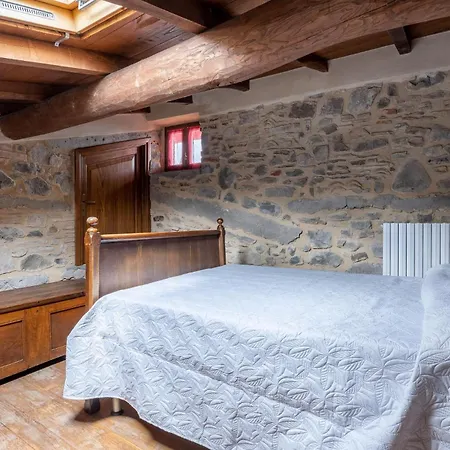 In Nicciano With Jacuzzi Holiday home