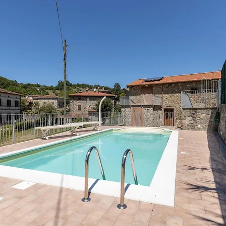 In Nicciano With Jacuzzi * Piazza al Serchio