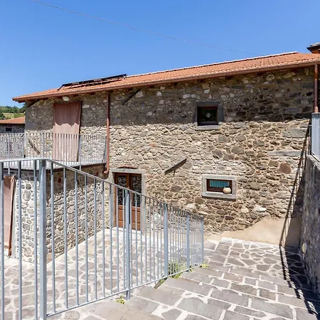 Holiday home In Nicciano With Jacuzzi